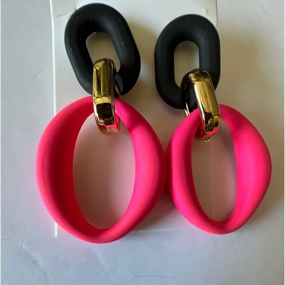 NWT Colourful Acrylic Hollow Earrings. - Picture 4 of 4